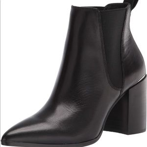 Steve Madden NWOT knoxi pointy toe black heeled booties